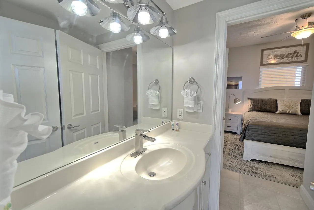 Gulf Front Condo With Beach Access And Beachside Pool - Unit 1604 Panama City Beach